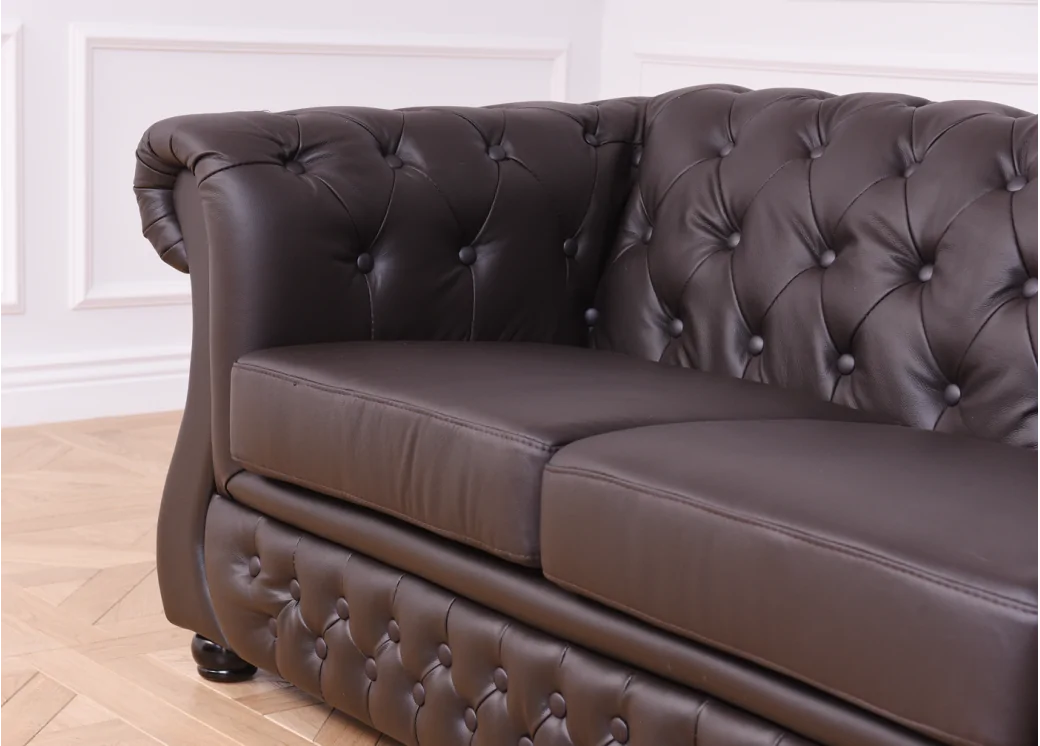 sofa pikowana brązowa