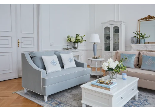 sofa błękitna do salonu
